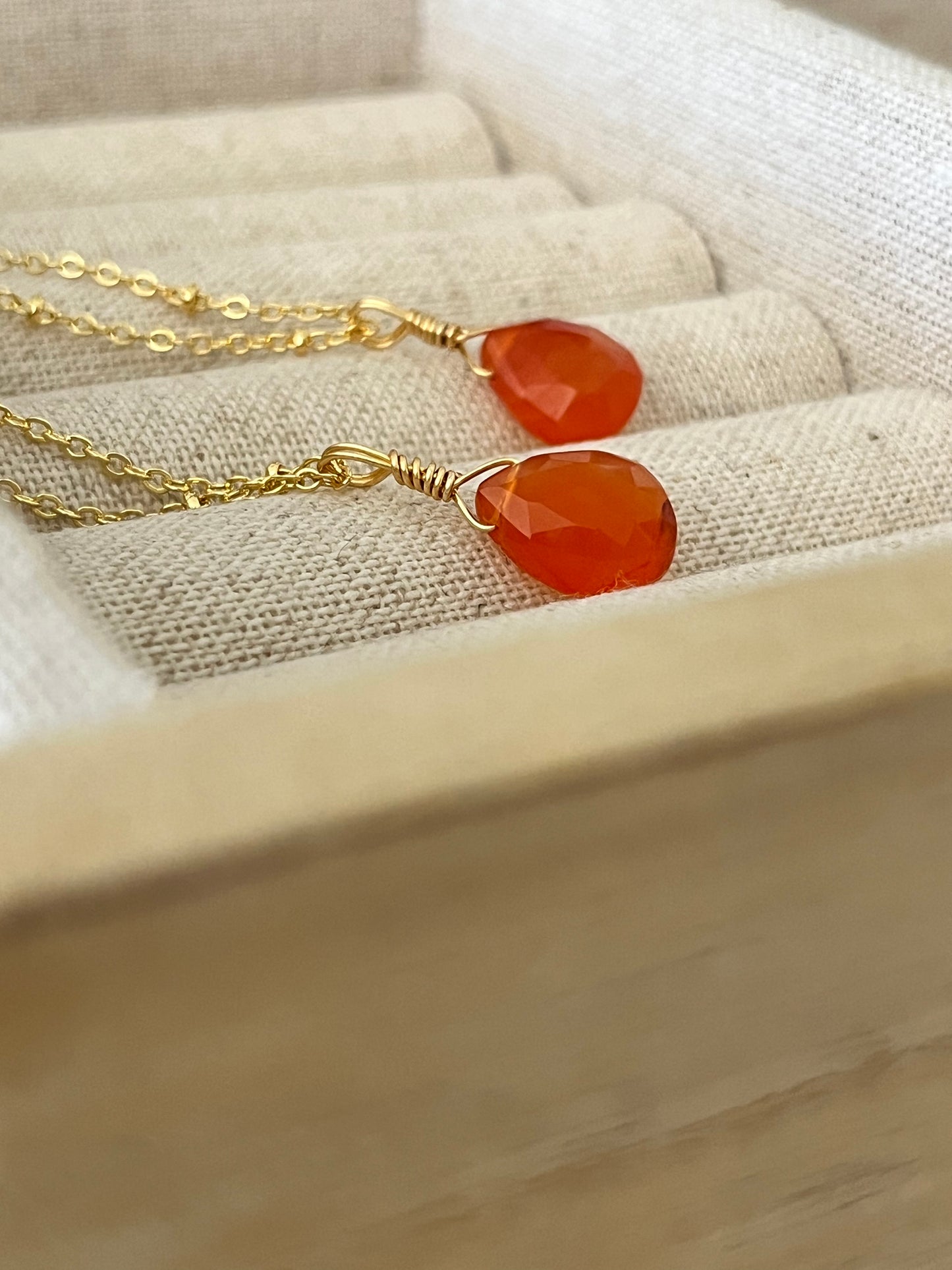 Carnelian Droplet | Gold